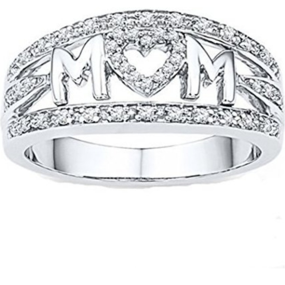NEW Absolutely beautiful MOM ring